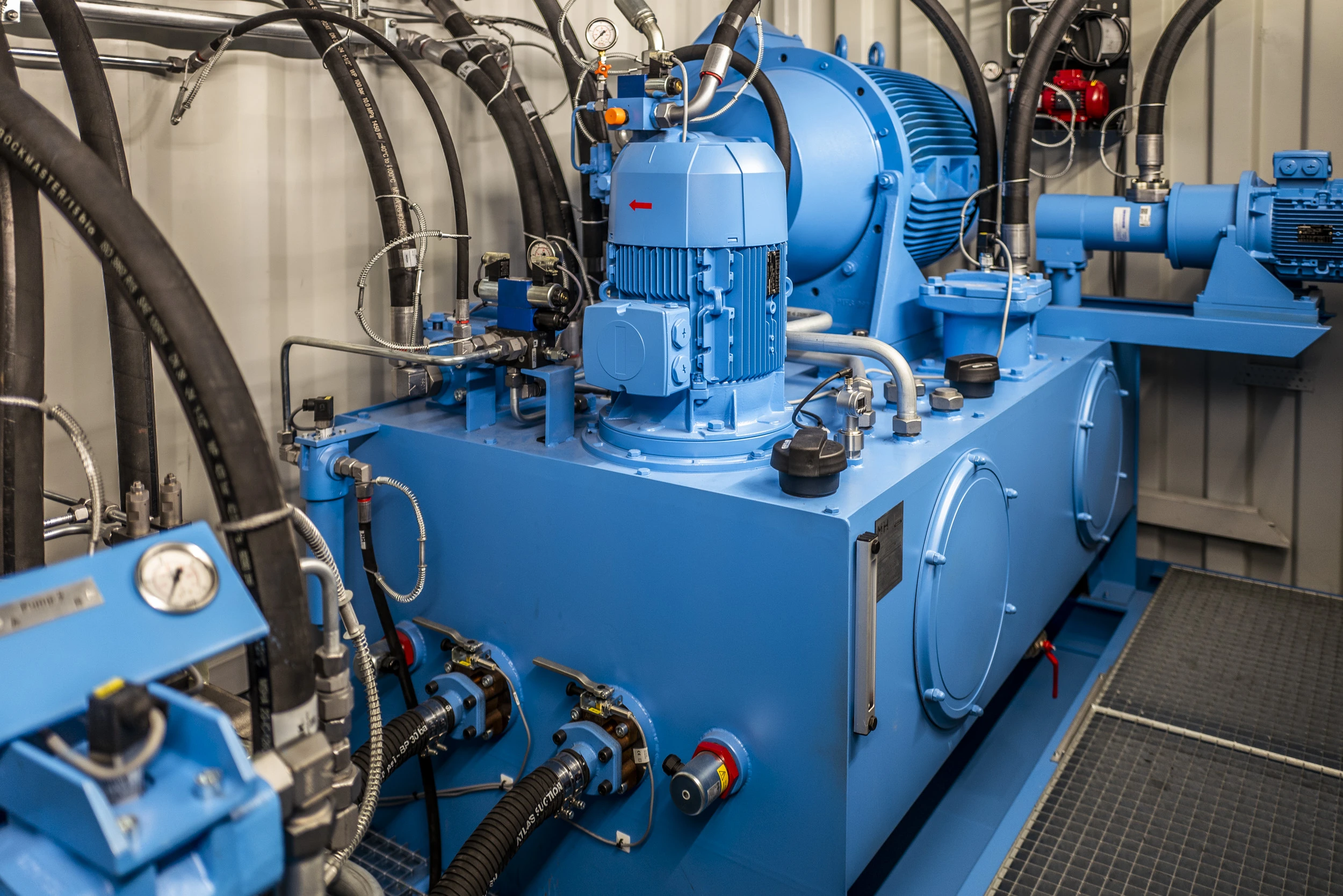 Hydraulikaggregate & Anlagenbau